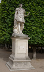Fototapeta na wymiar Cesar Ambrogio Parisi -statue of Gaius Julius Caesar, Roman Emperor, in the Jardin des Tuileri