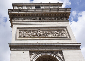  The triumphal arch. On the walls there are battles. Battle of Jemapp