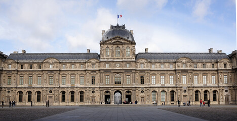  The Louvre.The square of Carre, on which tourists walk and take pictures