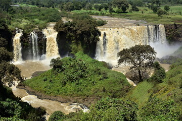 Paisajes y localizaciones de las cataratas del Nilo Azul, en el sur del lago Tana y de la ciudad de Bahir Dar, en el norte de Etiopia