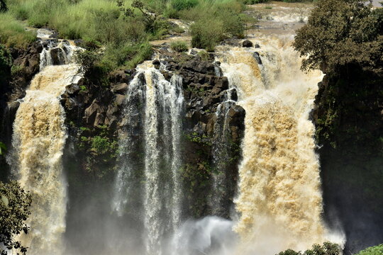 Paisajes y localizaciones de las cataratas del Nilo Azul, en el sur del lago Tana y de la ciudad de Bahir Dar, en el norte de Etiopia
