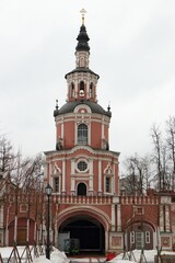Fototapeta na wymiar Church in honor of the Tikhvin icon of the mother of God in the Moscow Baroque style above the Northern gate of the Donskoy monastery in Moscow