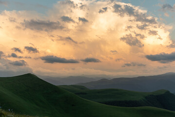 Mountain sunrise sea of ​​clouds