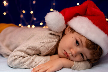 Obraz premium A child waiting for the new year 