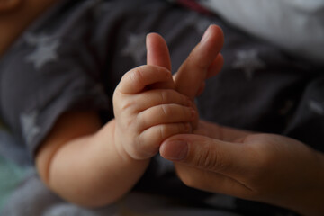 hands of the child