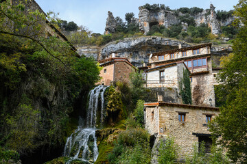 Fototapeta na wymiar Orbaneja del Castillo waterfalls