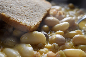 Zuppa d'orzo ft0211_0655 Barley soup Arpa ve fasulye çorbası