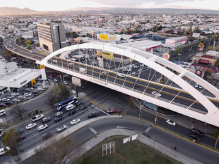 Naklejka premium suspension bridge in the city