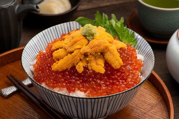 うにいくら丼