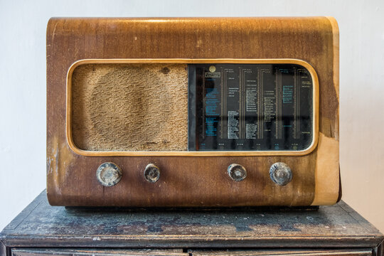 MACAU, CHINA - SEP 27, 2019: Antique broadcast radio receiver. It is exhibited in The Mandarin's House.