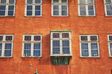 Fototapeta na wymiar Bunte Häuser in Kopenhagen