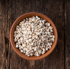  Job's tears in a bowl