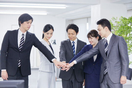 ビジネス　団結