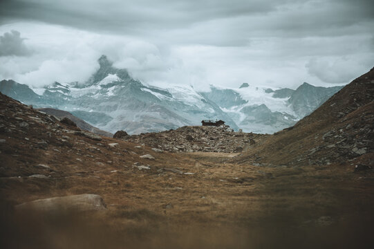 Blick von der Seite Bergrestaurant Fluhalp und Findelgletscher Richtung Matterhorn
