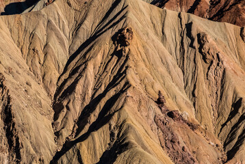 Obraz na płótnie Canvas The Warped Layers of The Syncline In The Middle of The Upheaval Dome Crater, Canyonlands National Park, Utah, USA