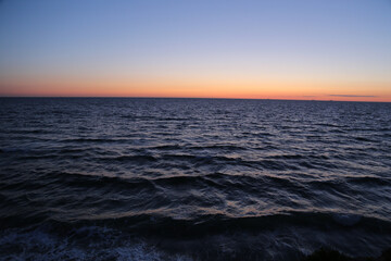 Blaue Stunde an der Ostsee Küste im Frühling