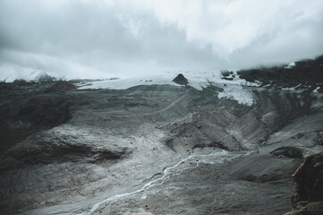 Fototapeta na wymiar Ausblick am Fuße des Matterhorns