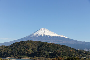 Naklejka na ściany i meble 静岡県富士川からの富士山