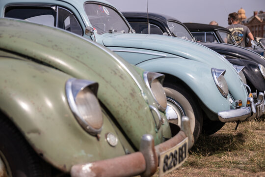 08/04/2019 Portsmouth, Hampshire, UK A Row Of Old Or Vintageor Bettle Cars Ata Car Show