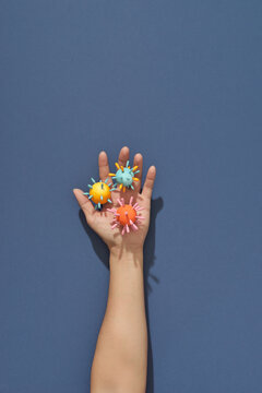 The texture of the virus in the hands