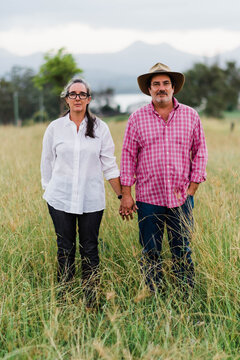 Married couple in a field