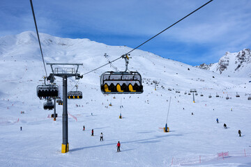 Fototapeta na wymiar Italian Dolomites. Snow and Mountains. Winter and skiing