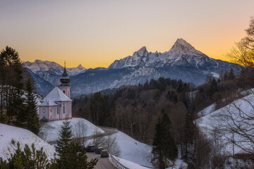 Fototapeta premium Wallfahrtskirche Maria Gern & Watzmann, Berchtesgadener Land, Bavaria, Germany