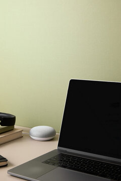 Work desk