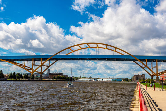 Daniel Hoan Memorial Bridge View In Milwaukee City