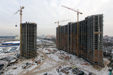 Winter, construction site, social housing production.