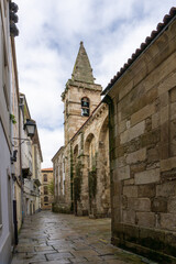 Fototapeta na wymiar narrow city street in the historic old town of La Coruna