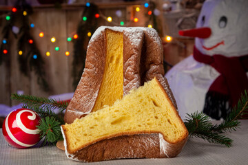 Un tradizionale pandoro artigianale. 