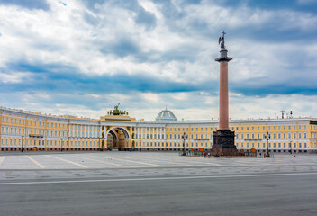Palace square with Alexander column and General Staff building, Saint Petersburg, Russia