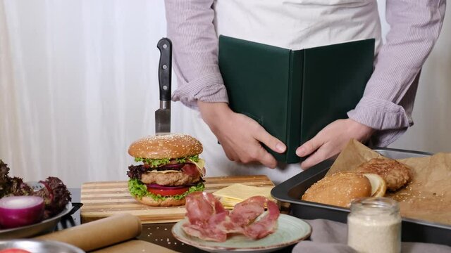 burger, fast, american, sandwich, food, cheeseburger, beef, hamburger, gourmet, bun, background, fastfood, meal, classic, tablet, online, internet, use, lunch, big, hands, desire, make, workplace, hol