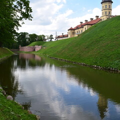 Fototapeta na wymiar castle on the river