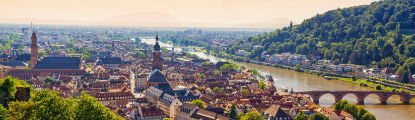 Fototapeta na wymiar Beautiful panoramic view of medieval town Heidelberg, Germany
