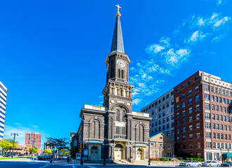 Fototapeta premium Old district street view in Milwaukee City of Wisconsin.