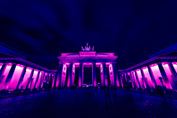 Berlin at night - Brandenburg Gate © Tomasz Morzuch/Wirestock