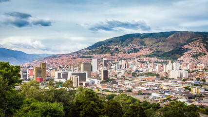 Fototapeta na wymiar Medellín eterna primavera, capital de la montaña