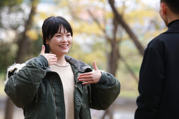 手話「楽しい」「嬉しい」