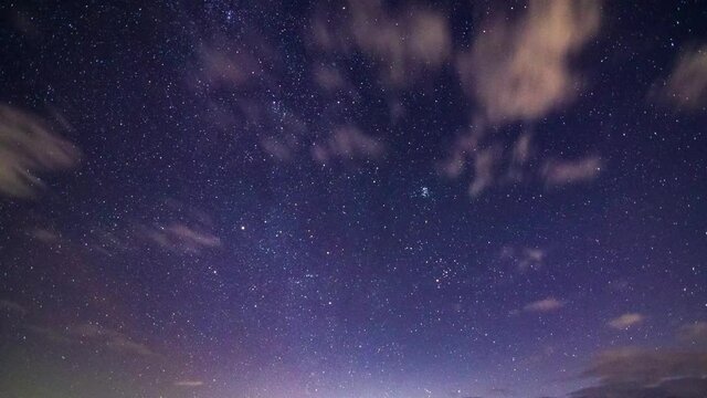 12月の星空　タイムラプス　動き　北東の空