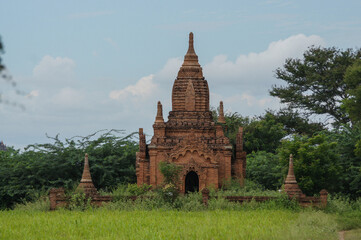 Fototapeta premium a large stone building with towers