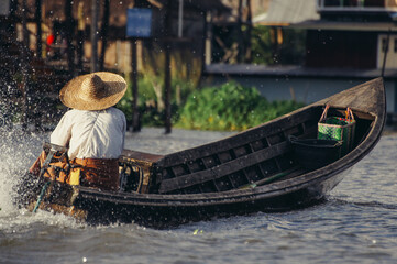 Obraz premium a person in a boat