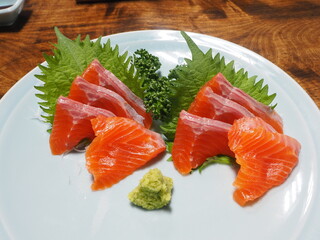 富士山麓ニジマスの刺身