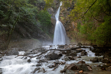 Wasserfall in der Brandisschlucht in Lana bei Meran, Südtirol © nemo1963
