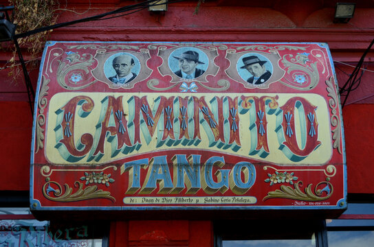 Cartel vintage de Tango en Caminito, en el barrio de la Boca, Buenos Aires, Argentina