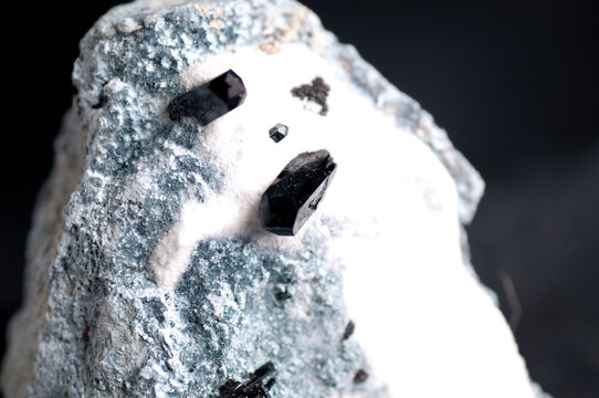 neptunite and natrolite on crosite - Powered by Adobe