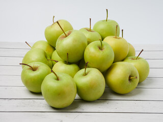 Apple on white table background, green Apple fruit background. natural fresh products.