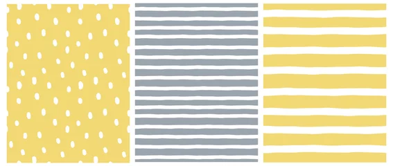 Satz von unregelmäßigen geometrischen nahtlosen Vektormustern. Weiße, handgezeichnete Flecken und Streifen isoliert auf einem ultimativen grauen und leuchtend gelben Hintergrund. Einfacher, wiederholbarer Druck, ideal für Stoffe. © Magdalena