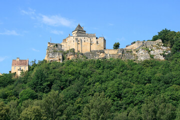 Fototapeta na wymiar medieval castle in castelnaud-la-chapelle in france